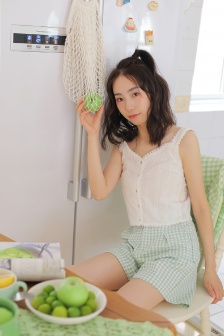 宝宝才两根手指就疼哭了怎么回事